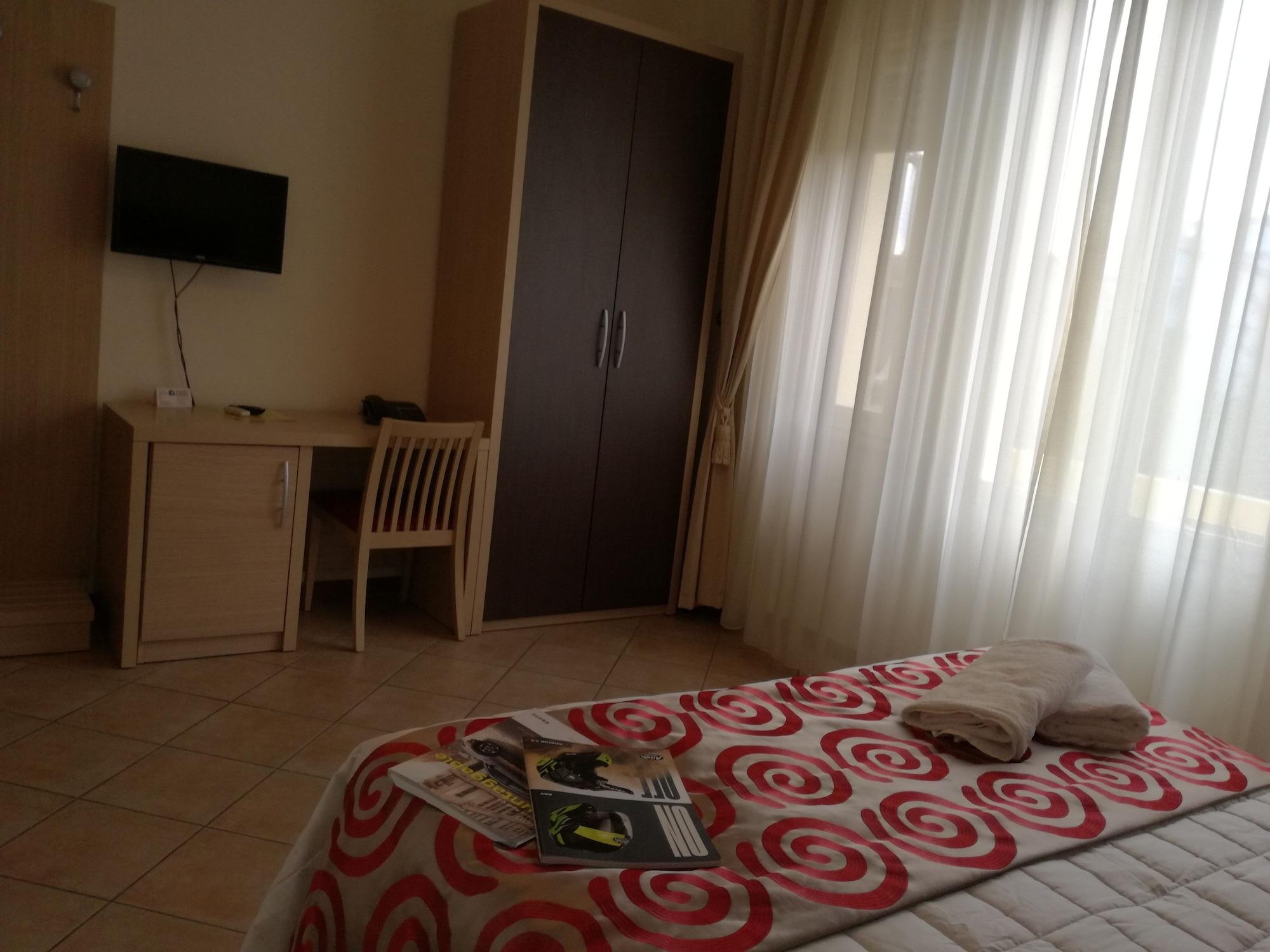Hotel Playa Виареджо Екстериор снимка