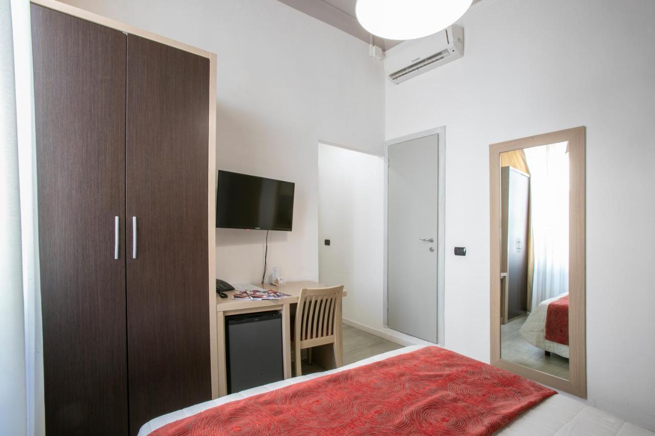 Hotel Playa Виареджо Екстериор снимка