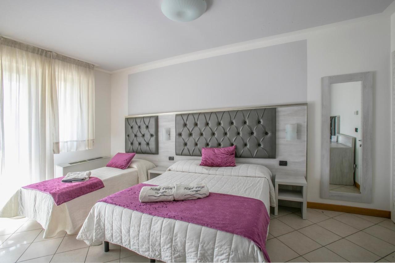 Hotel Playa Виареджо Екстериор снимка