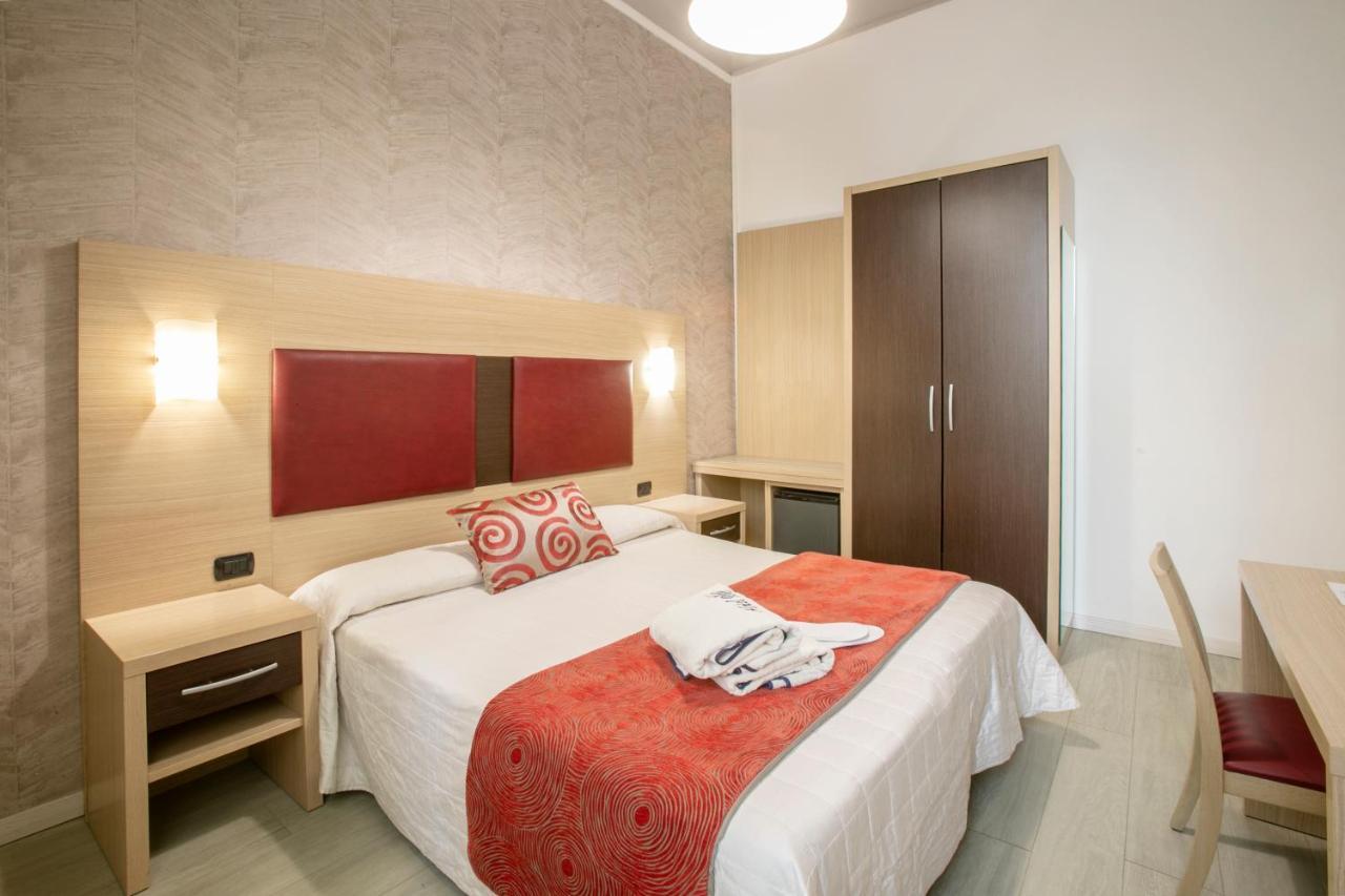 Hotel Playa Виареджо Екстериор снимка