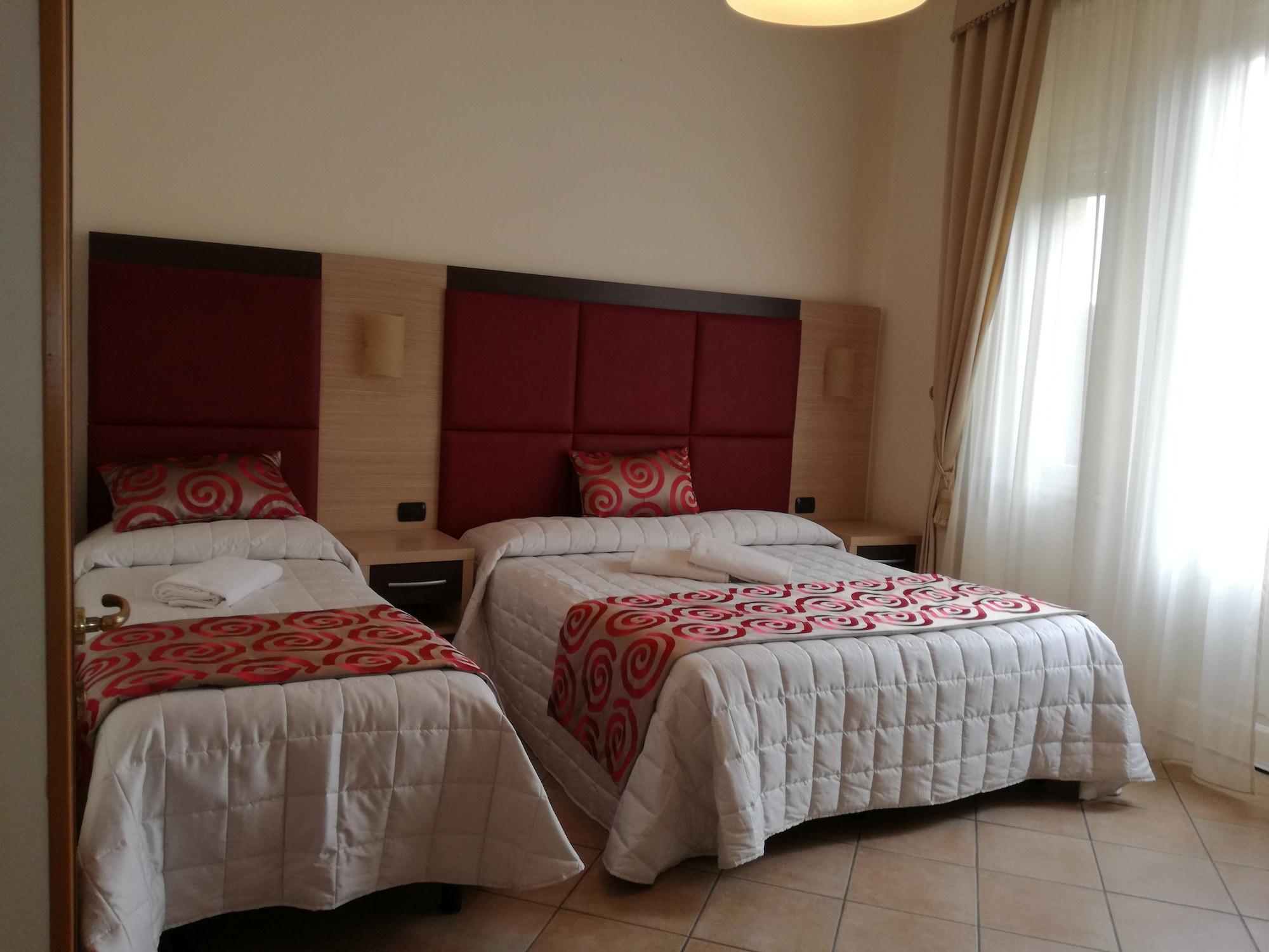 Hotel Playa Виареджо Екстериор снимка