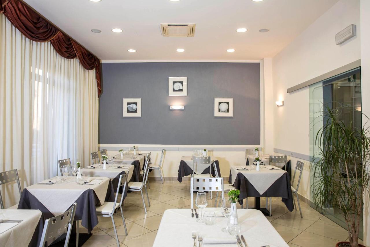 Hotel Playa Виареджо Екстериор снимка